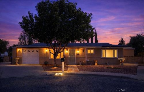 200 Mary Lane, Hemet, CA, 92543 | Card Image