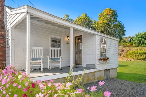 1-9 Gingerbread Hl, Marblehead, MA, 01945-2636 | Card Image