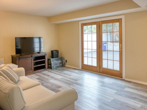 1-27 Adrienne Pl, Staten Island, NY, 10308-2911 | Card Image