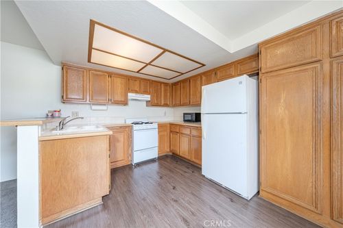 apt-c9-17333 Brookhurst St, Fountain Valley, CA, 92708-3765 | Card Image