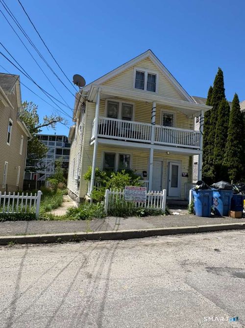 21 W Farm St, Waterbury, CT, 06704-3520 | Card Image