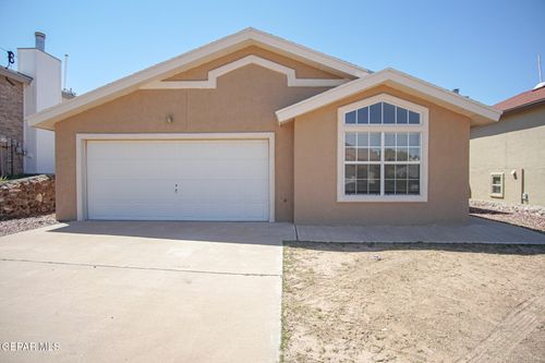 6724 Dakota Ridge Dr, El Paso, TX, 79912-8115 | Card Image