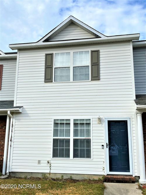 303 Meadowbrook Ln, Jacksonville, NC, 28546-7872 | Card Image