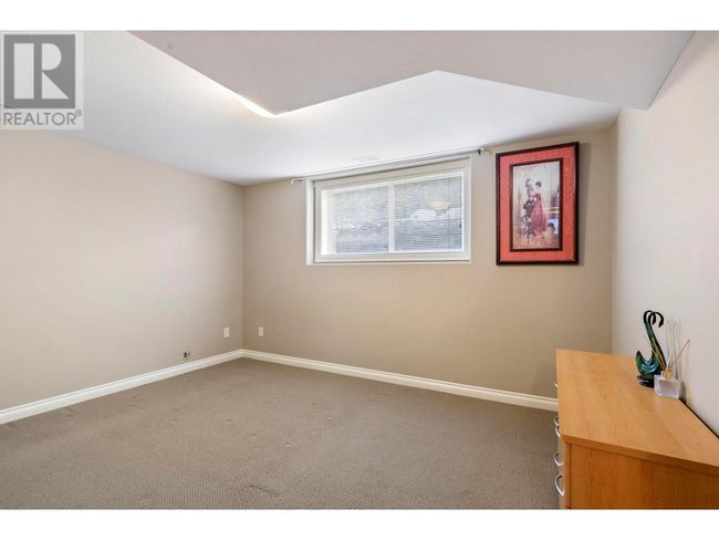 524 Curlew Dr, House other with 6 bedrooms, 4 bathrooms and 2 parking in Kelowna BC | Image 30