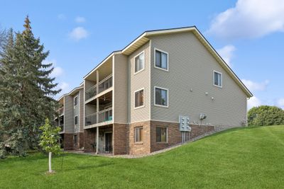 Condo Unit Low Rise (3-Levels) | Image 1