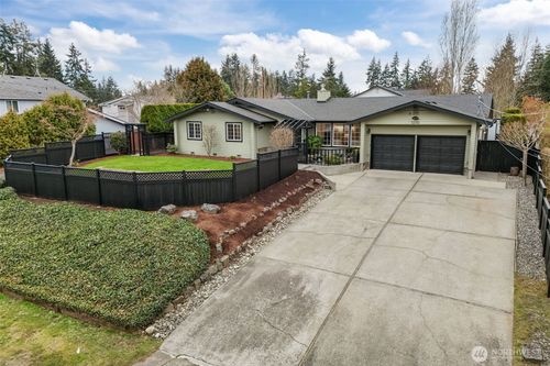 22312 92nd Ave W, Edmonds, WA, 98020-4504 | Card Image
