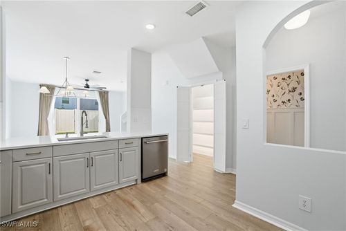 apt-104-3009 Palmetto Oak Dr, FORT MYERS, FL, 33916-6411 | Card Image