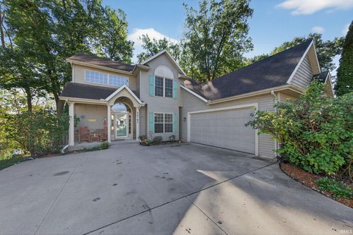 53182 Grassy Knoll Dr, South Bend, IN, 46628-9144 | Card Image