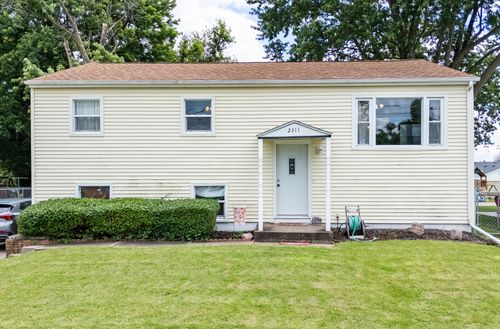 2311 W 46th St, Davenport, IA, 52806-5009 | Card Image