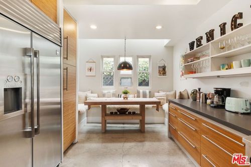 678 Broadway St, Venice, CA, 90291 | Card Image