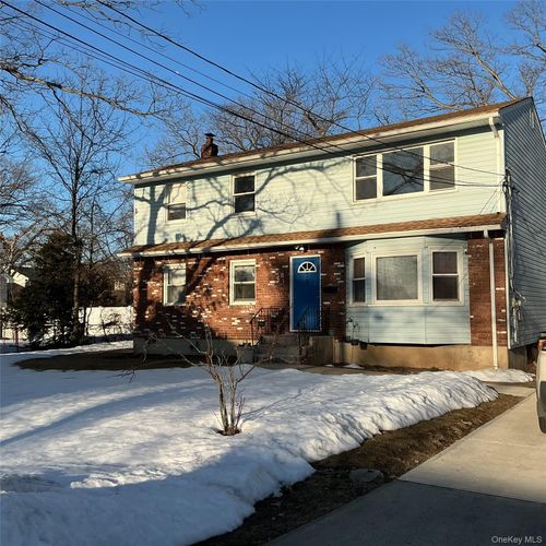 39 N 16th St, Wyandanch, NY, 11798-2342 | Card Image