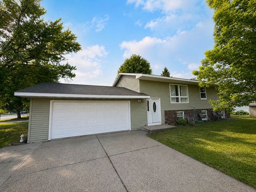 5250 W 9th Street, Winona, MN, 55987 | Card Image