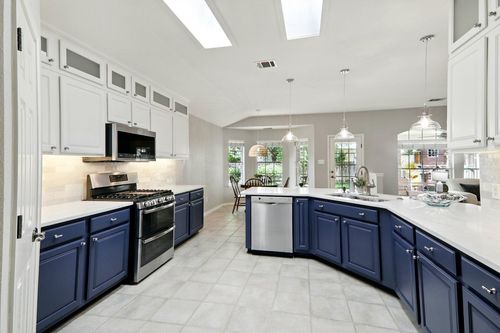 10733 Quarry Oaks Trl, Austin, TX, 78717-4437 | Card Image