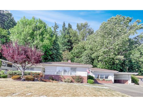 2116 Cascade Way, Longview, WA, 98632-4512 | Card Image