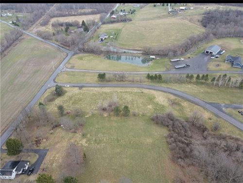 2 Hidden Greens Rd, Weedsport, NY, 13166-9841 | Card Image