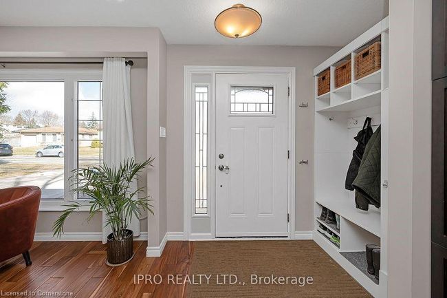 64 Hahn Ave, House other with 3 bedrooms, 2 bathrooms and 3 parking in Cambridge ON | Image 4