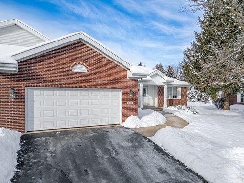 15-225 Secretariats Way, Belvidere, IL, 61008-2939 | Card Image