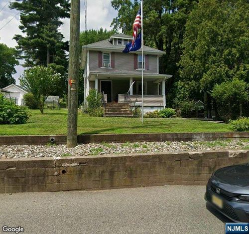 63 W Airmount Rd, Mahwah, NJ, 07430-1717 | Card Image