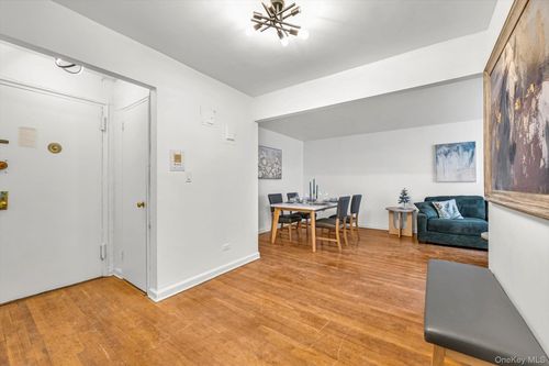 apt-3d-4225 80th St, Elmhurst, NY, 11373-3024 | Card Image