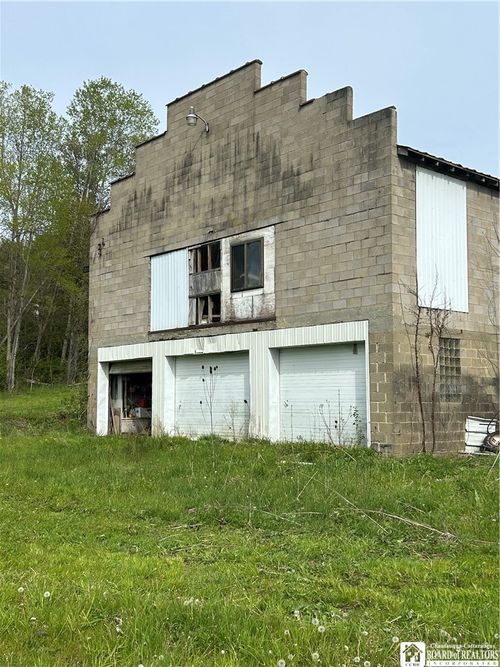 3675 Gerry Levant Rd, Falconer, NY, 14733-9641 | Card Image