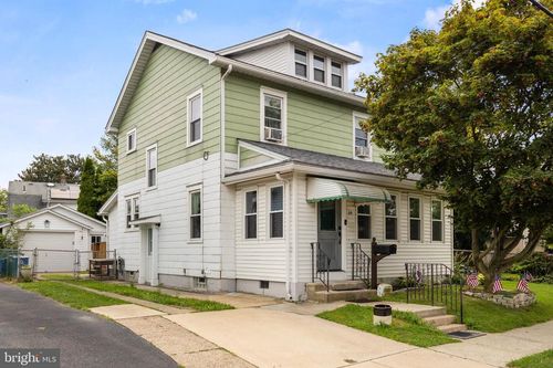 25 W Elbon Rd, BROOKHAVEN, PA, 19015-3223 | Card Image