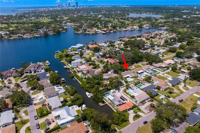 843 37 Th Ave Ne, House other with 3 bedrooms, 2 bathrooms and null parking in ST PETERSBURG FL | Image 7