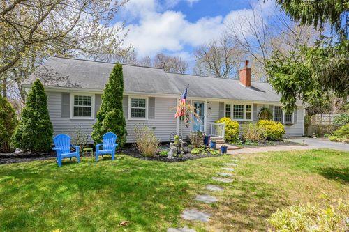 1 Outward Reach, Yarmouth Port, MA, 02675-2049 | Card Image