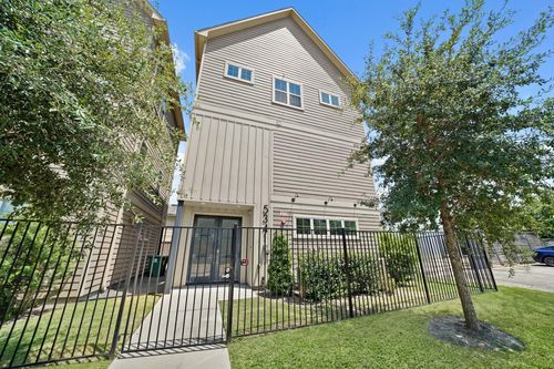 5341 Larkin St, Houston, TX, 77007-1924 | Card Image