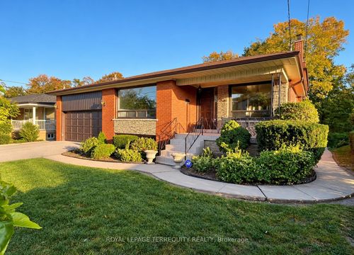 169 Grandravine Dr, North York, ON, M3J1B6 | Card Image