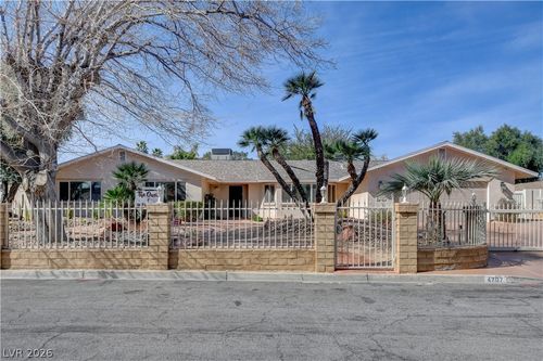 4207 Ridgecrest Dr, Las Vegas, NV, 89121-4949 | Card Image