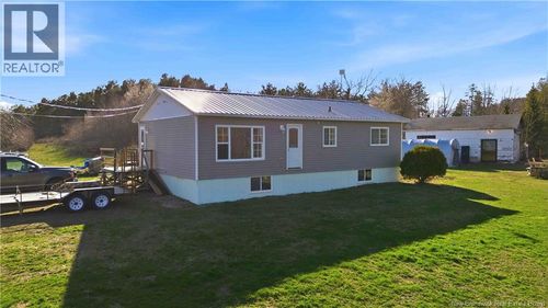 332 Upper Coytown Rd, Upper Gagetown, NB, E5M1R4 | Card Image
