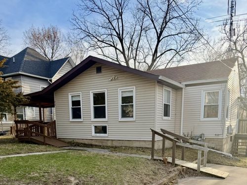 819 Madison Ave, Dixon, IL, 61021-3516 | Card Image