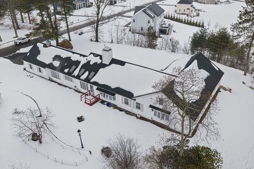 8 Conway Ln, Foxboro, MA, 02035-4204 | Card Image