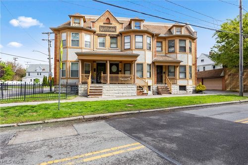 7512 Franklin Boulevard, Cleveland, OH, 44102 | Card Image