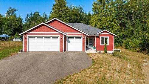 20228 12th Ave Nw, Stanwood, WA, 98292-8219 | Card Image