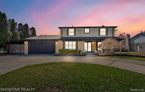 17324 Merryweather St, Clinton Twp, MI, 48038-2843 | Card Image