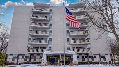 7b-275 N Portage Path, Akron, OH, 44303-1212 | Card Image