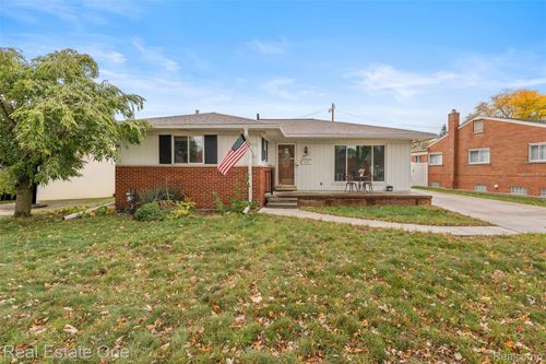 20425 Williamsburg Rd, Dearborn Heights, MI, 48127-2771 | Card Image