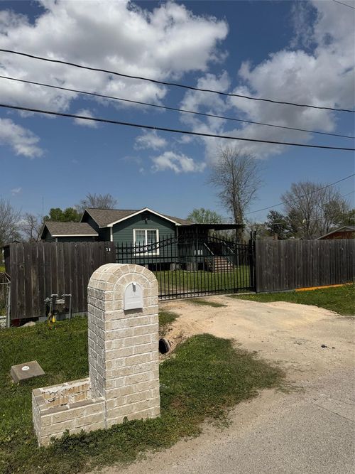 11013 Pandora Dr, Houston, TX, 77013-2823 | Card Image