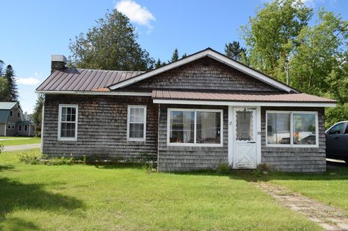 18 Bridge St, Lancaster, NH, 03584-3139 | Card Image