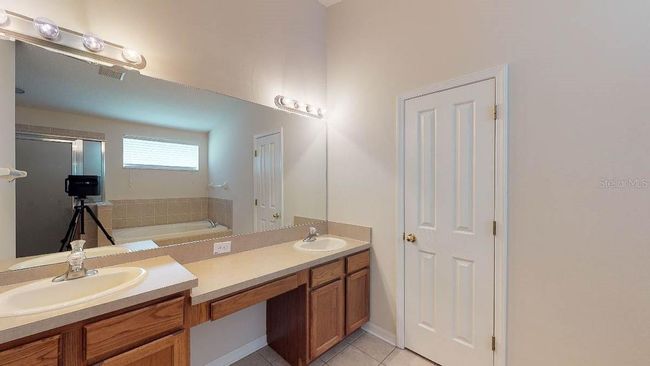 6328 Bridgecrest Dr, House other with 4 bedrooms, 2 bathrooms and null parking in LITHIA FL | Image 9