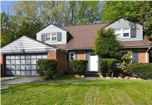 2370 N Taylor Rd, East Cleveland, OH, 44112-3016 | Card Image