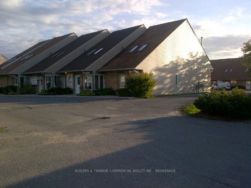 1044 Gardiners Rd, Kingston, ON, K7P1R7 | Card Image