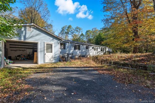 215 Old Rt-32, Woodbury, NY, 10930 | Card Image