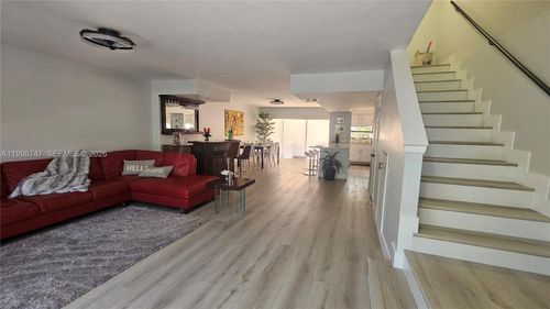 38-16446 Ne 27th Pl, North Miami Beach, FL, 33160 | Card Image