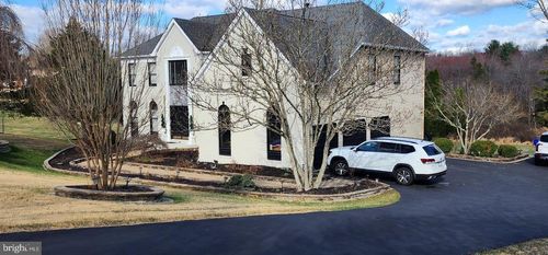 1104 Mountain Hope Ct, GREAT FALLS, VA, 22066-1742 | Card Image