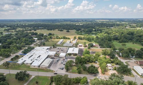 806 S Madison St, Madisonville, TX, 77864-1960 | Card Image