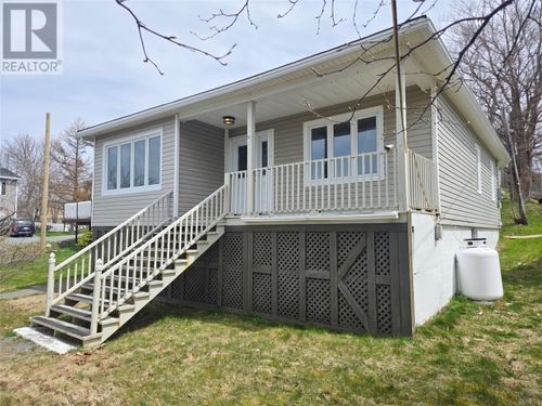 11 Rich'S Pl, Conception Bay South, NL, A1W5E7 | Card Image