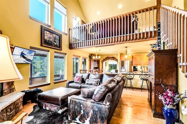 Wall of windows brings the outdoors, in | Image 9
