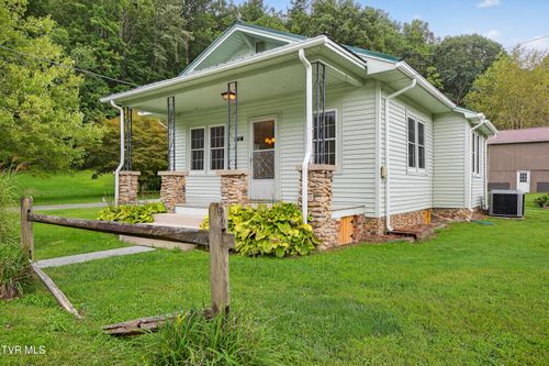212 Cotton St, Damascus, VA, 24236-2659 | Card Image